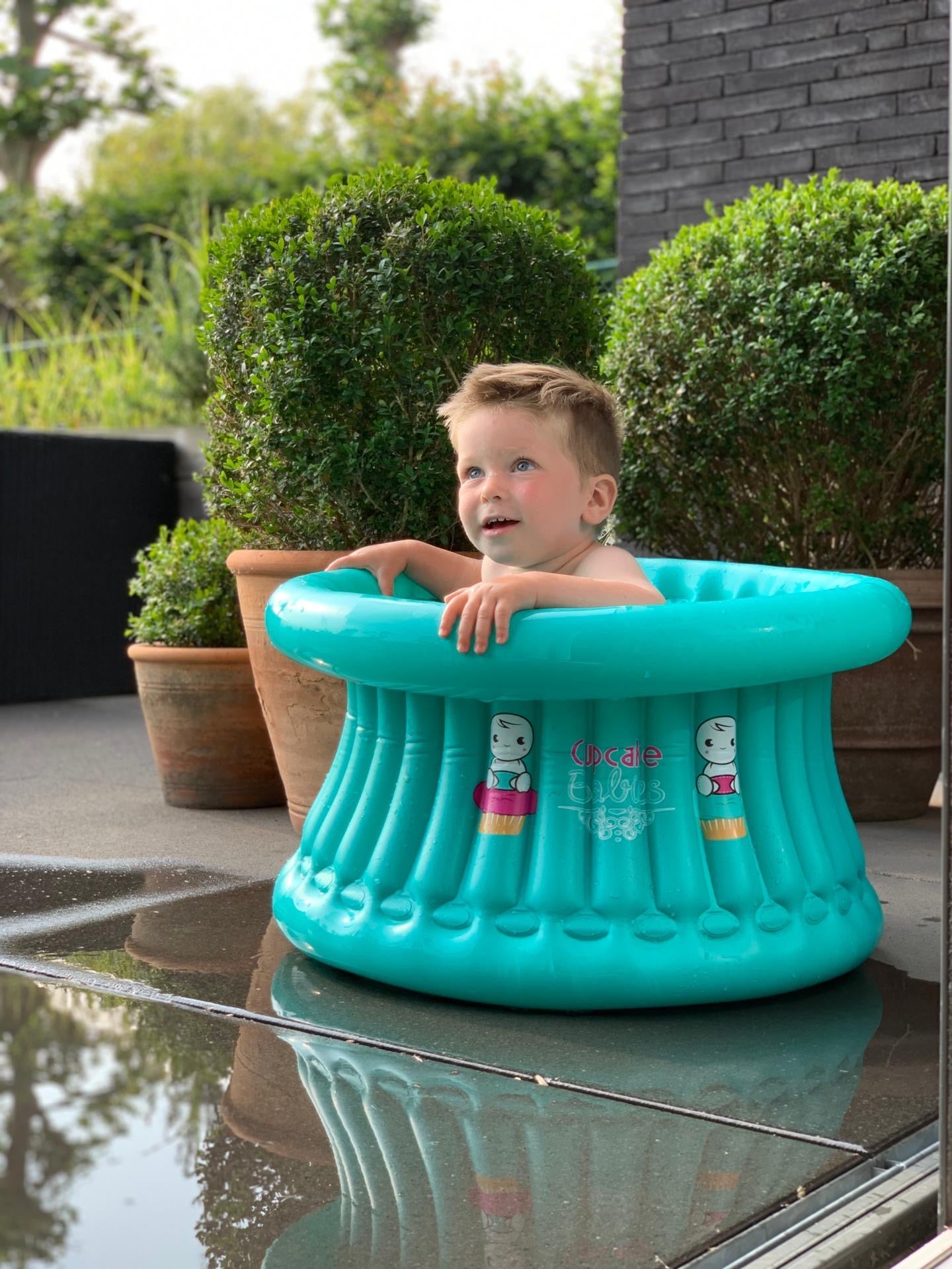 Cupcake Babies Big Bath Turquoise &amp; inflator (suitable from 1 year up to 8 years)