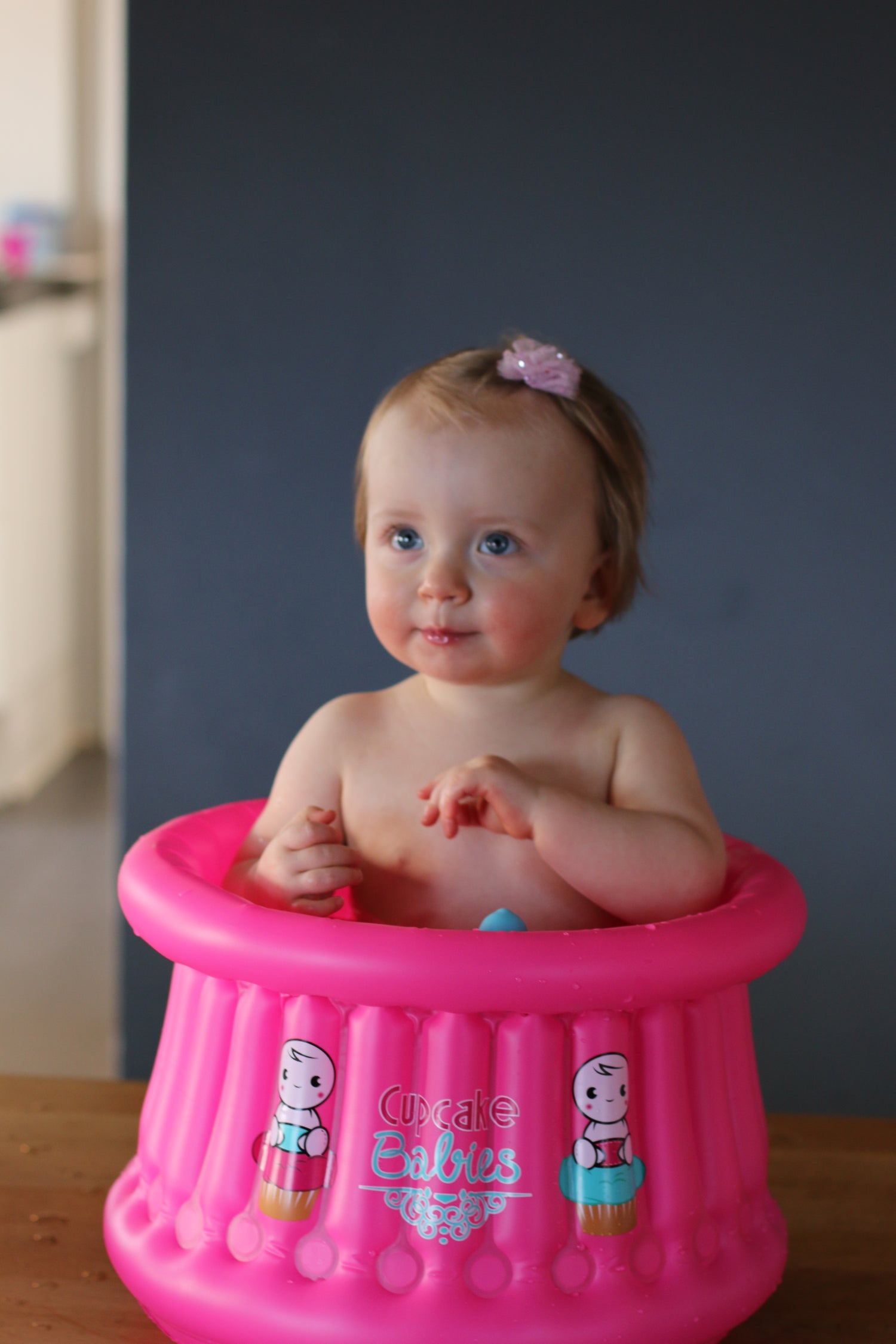 Cupcake Babies Small Bath Pink &amp; travel pouch &amp; inflator (suitable from birth up to 1 year)