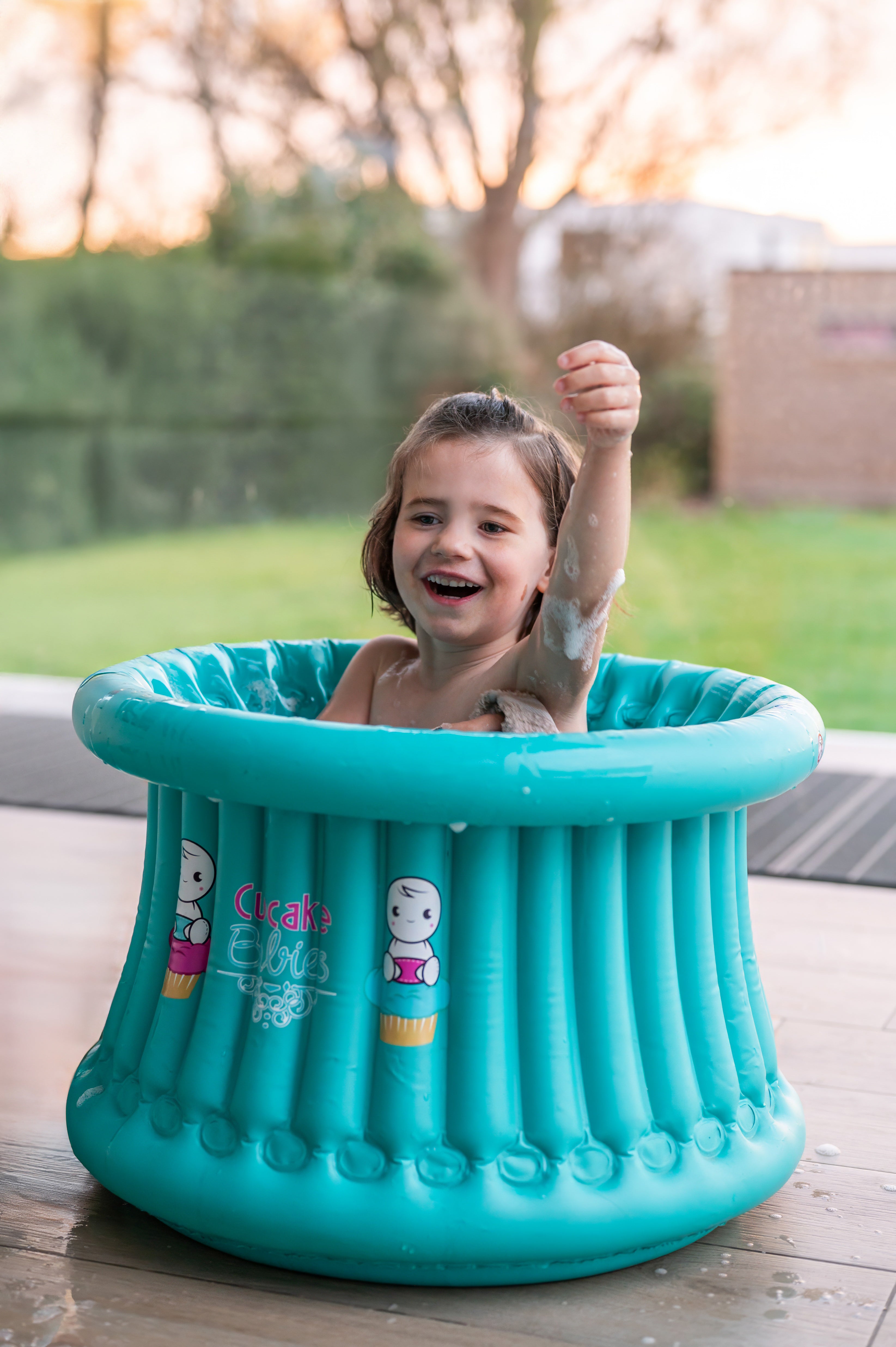 Cupcake Babies Big Bath Turquoise &amp; inflator (suitable from 1 year up to 8 years)