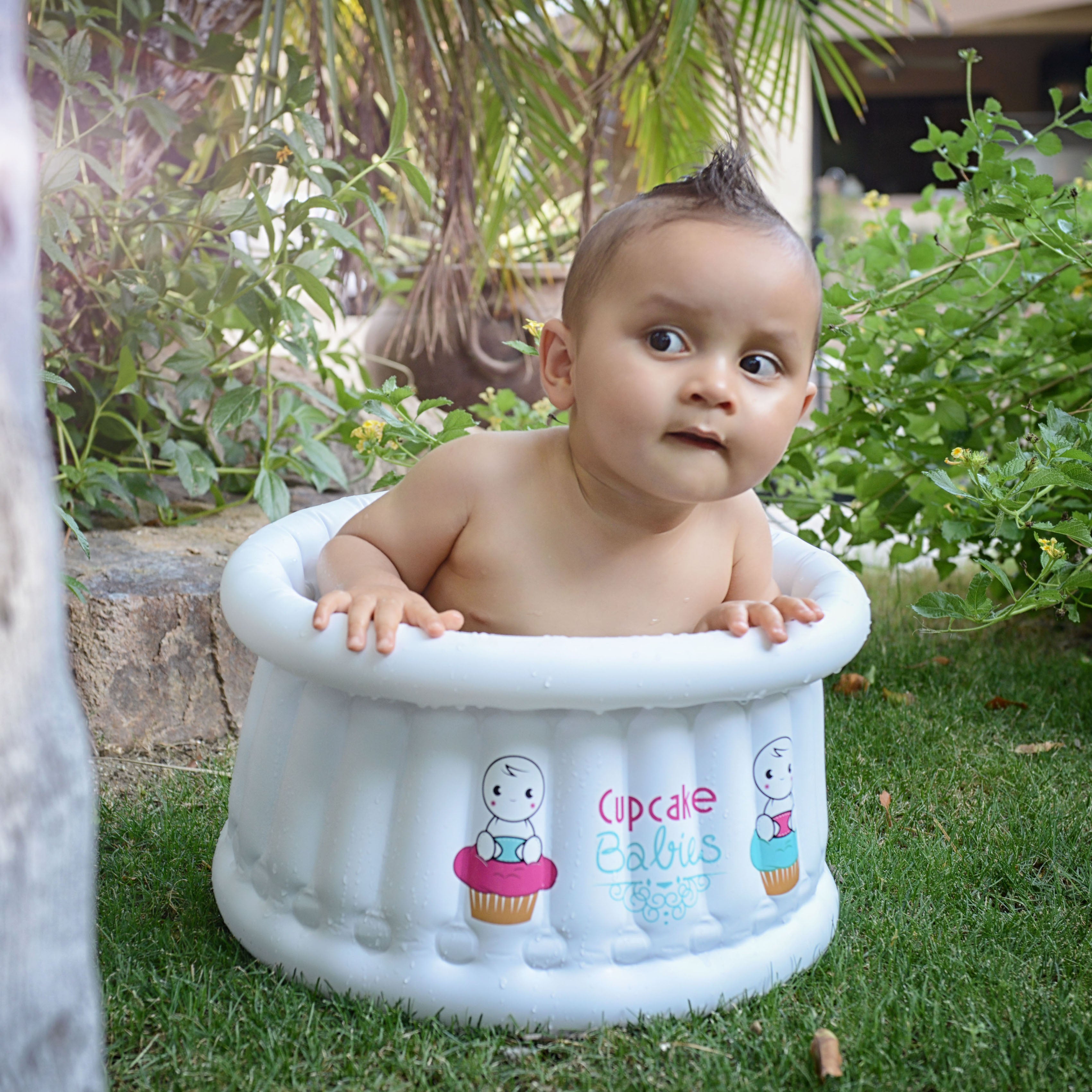 Cupcake Babies Small Bath White &amp; travel pouch &amp; inflator (suitable from birth up to 1 year)