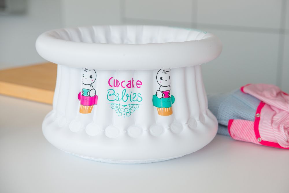 Cupcake Babies Small Bath White &amp; travel pouch &amp; inflator (suitable from birth up to 1 year)
